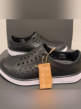 People Footwear ACE EVA Slip-On Water Shoes Lightweight Rubber Black Men’s 10
